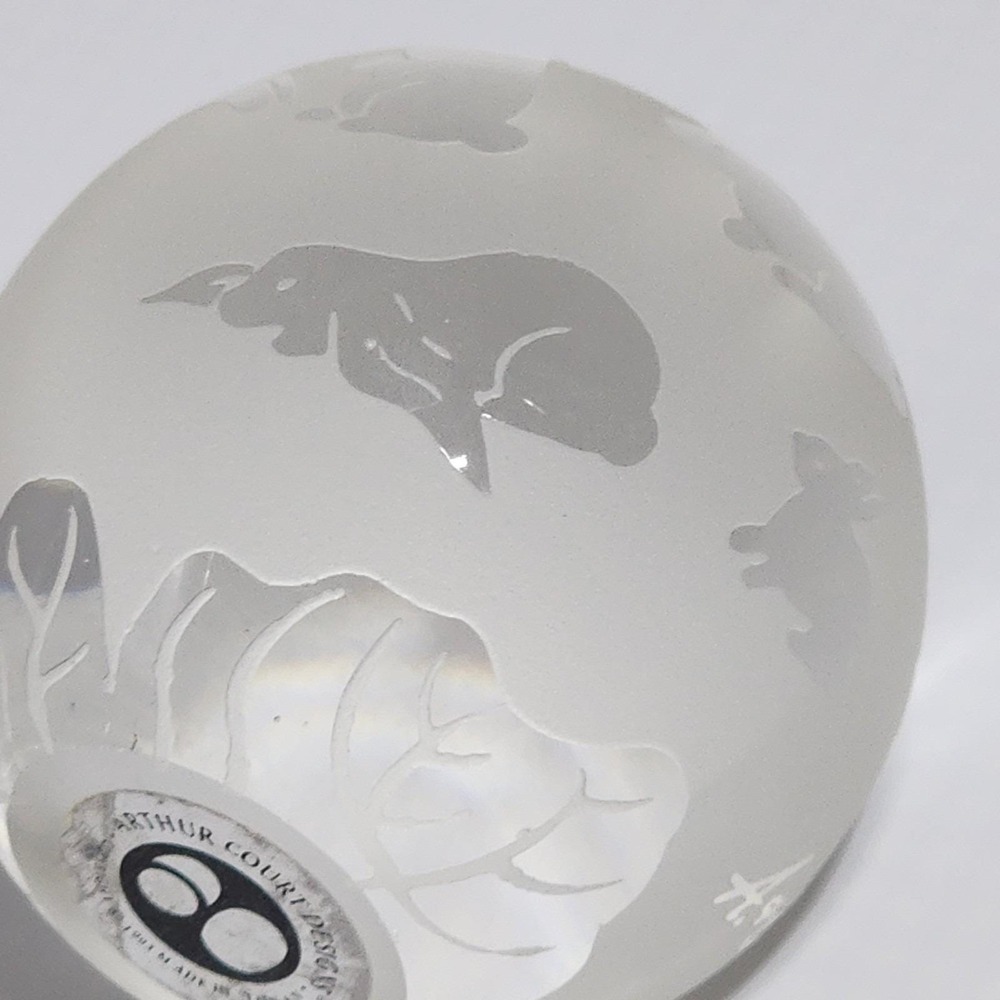 Vintage 1991 Arthur Court Glass Paperweight Frosted Etched Rabbit Motif - Picture 11 of 12